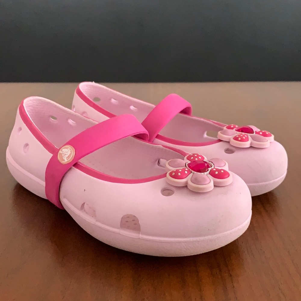 CROCS Girls Keeley Springtime Mary Jane Flat, 9